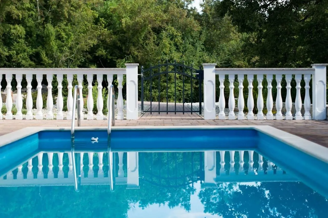 FEWO Villa Adria Barusic 0*,